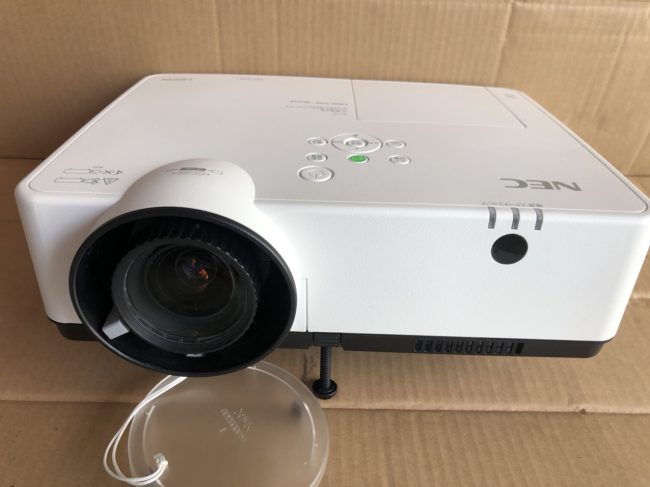 Máy chiếu NEC NP-ME382U