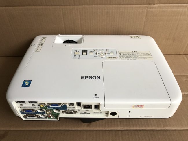 Máy  còn rất mới , Full phụ kiện kèm theo